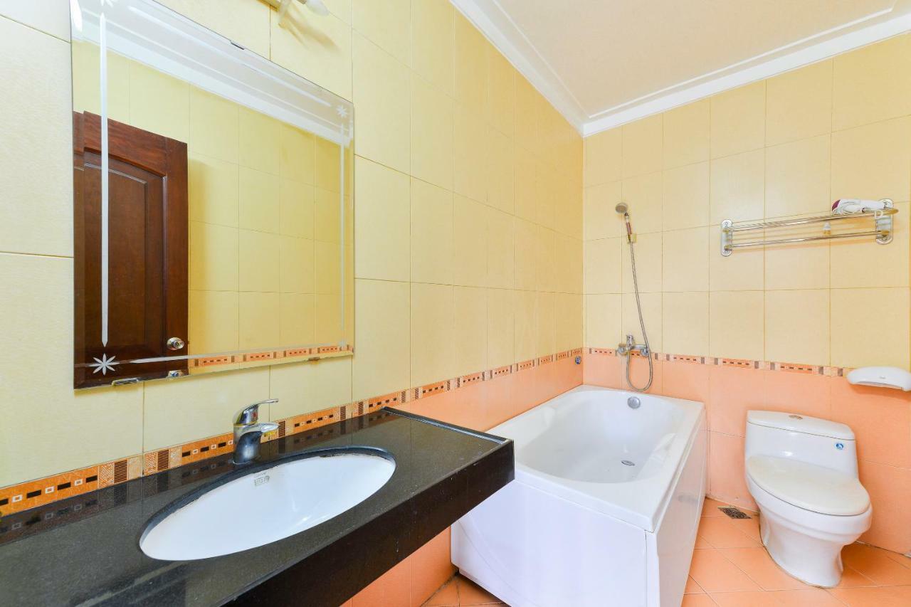 Oyo 216 Alisa Hotel Hanoi Kültér fotó
